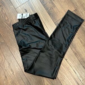 Leather type leggings